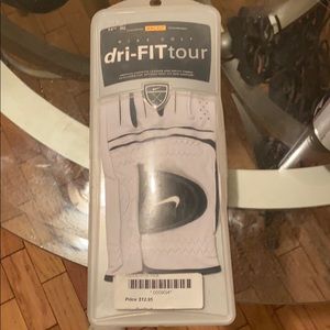 Nike dri-fit tour golf gloves